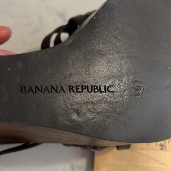 Banana Republic wood wedge sandal size 9 - Picture 5 of 6